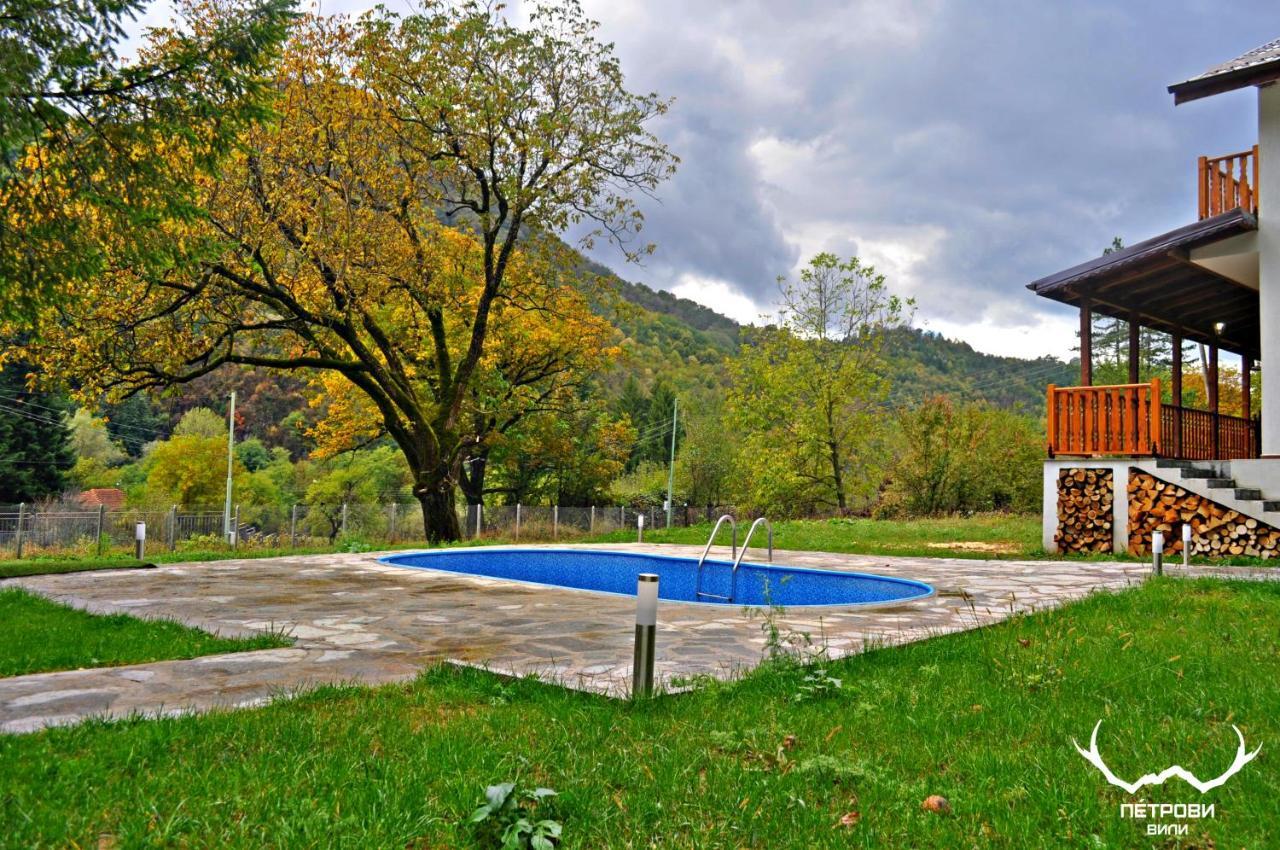 Пе́Трови Вили Ribarița Exterior foto